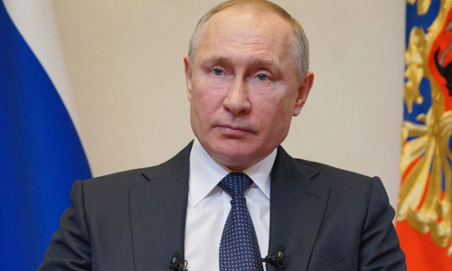 Путин: зарплаты ниже 12 тысяч рублей недопустимы