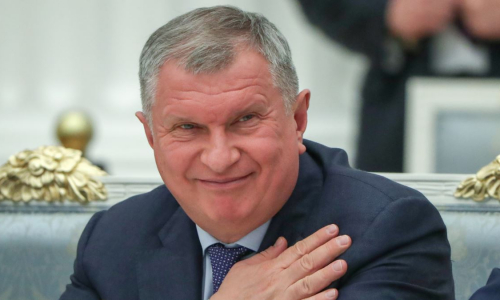 «60 000 рублей в минуту»: в разгар кризиса выплаты топ-менеджерам «Роснефти» выросли на 586%!