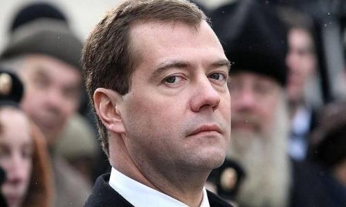 Медведев подписал новый закон: что ждет россиян с мая